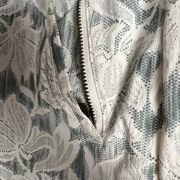 Athleta Trekkie North Hiking Short in Ethereal Bloom Magnolia Women's Si… - Picture 3 of 7